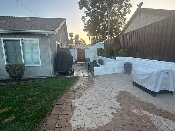 3rd image of 756 Hillcrest Dr