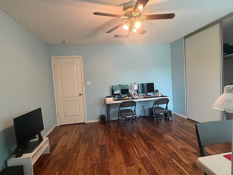 1208 Bradbury Ln — Photo 49
