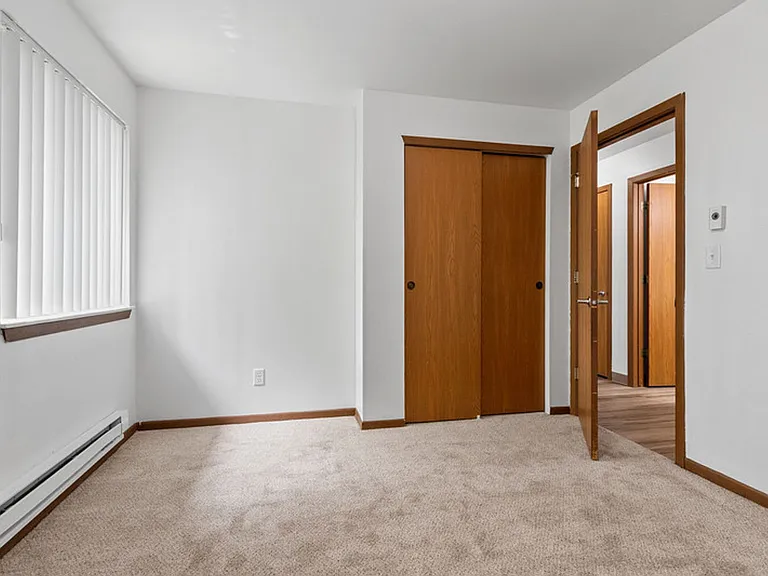 City View Apartments — Photo 38