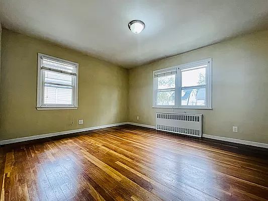 5th image of 165-12 78th Ave