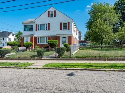 88-90 Beaufort St, Providence, RI, 02908