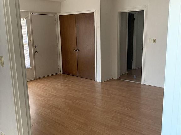 3rd image of 2122 Avenue G APT A