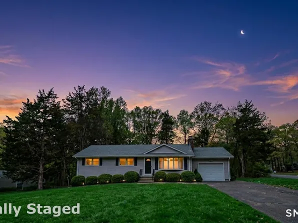 63 Plum Tree Ln, Trumbull, CT 06611