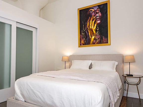 4th image of 939 S Broadway APT 711