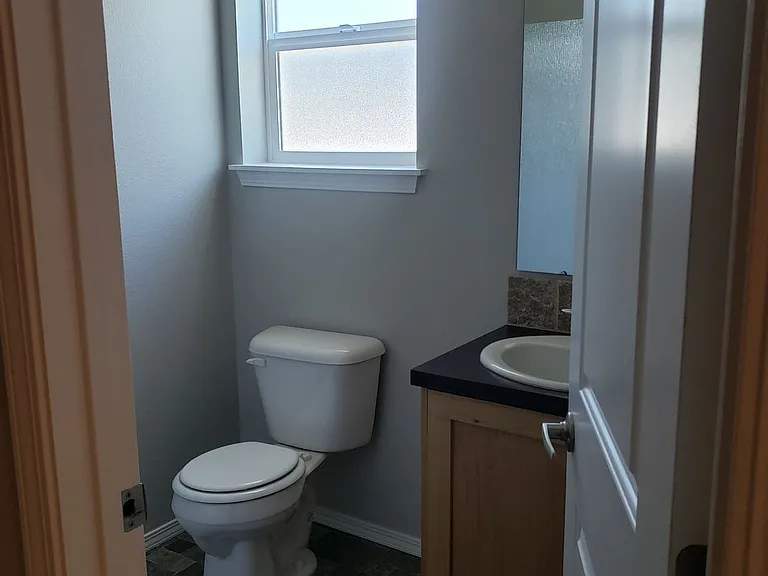 1452 N Allumbaugh St — Photo 16