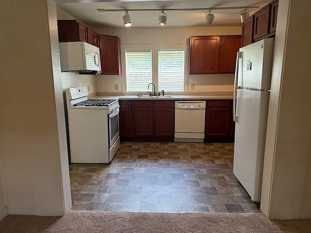 924 E Hillside Dr — Photo 21