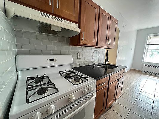 3rd image of 84-37 118th St #B6