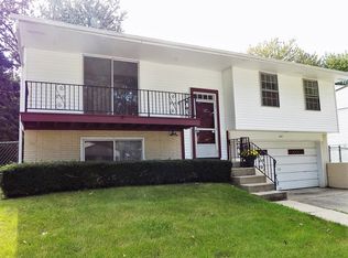 619 Sycamore Rd, Buffalo Grove, IL 60089