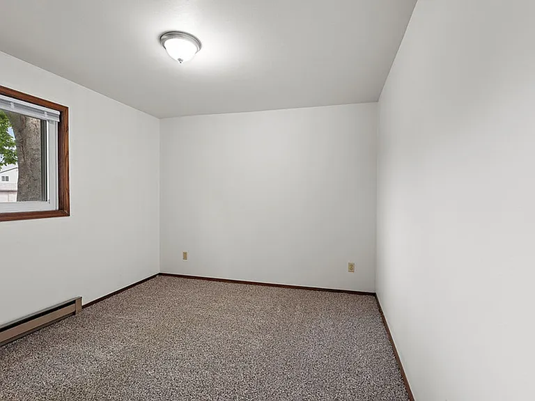 N3925 Washington Ave — Photo 16