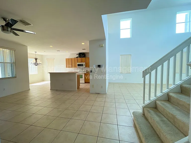 17038 Tremont St — Photo 4