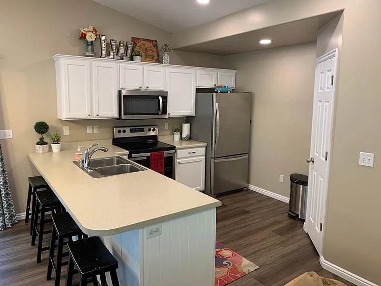 1720 W Meadowview Ct — Photo 4