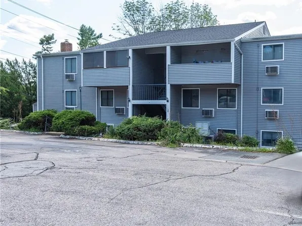 38 Cowesett Ave APT 17, West Warwick, RI 02893