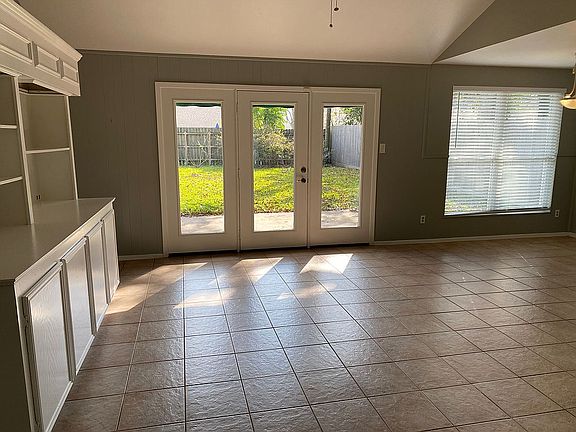 Large Open Family Room