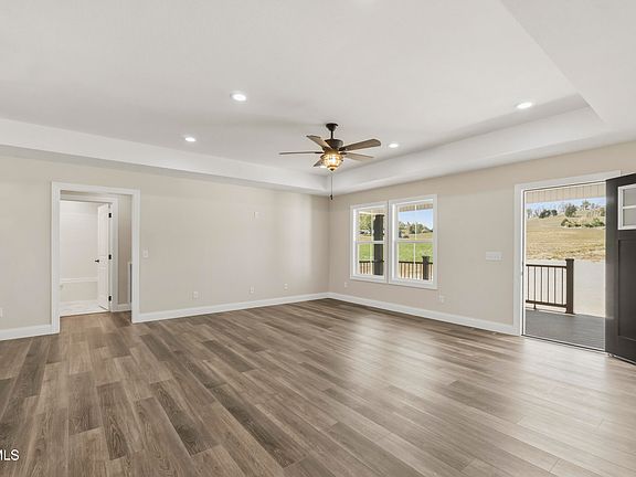 5th image of 300 Gibson Loop