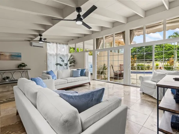 415 Iana St, Kailua, HI 96734