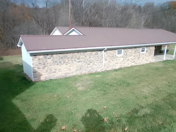 435 1st Ave, Burnham, PA 17009