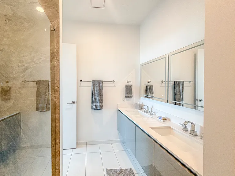 123 Lexington Ave #1402 — Photo 21