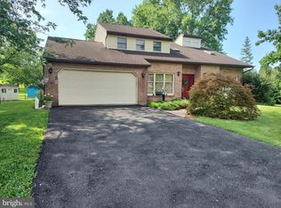 121 Green Rd, Reading, PA 19606