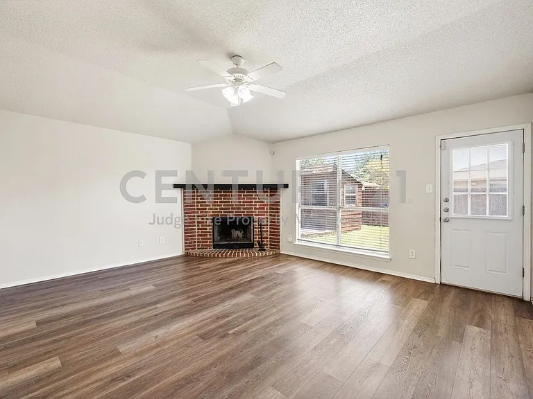 1529 Bluewater Dr — Photo 17
