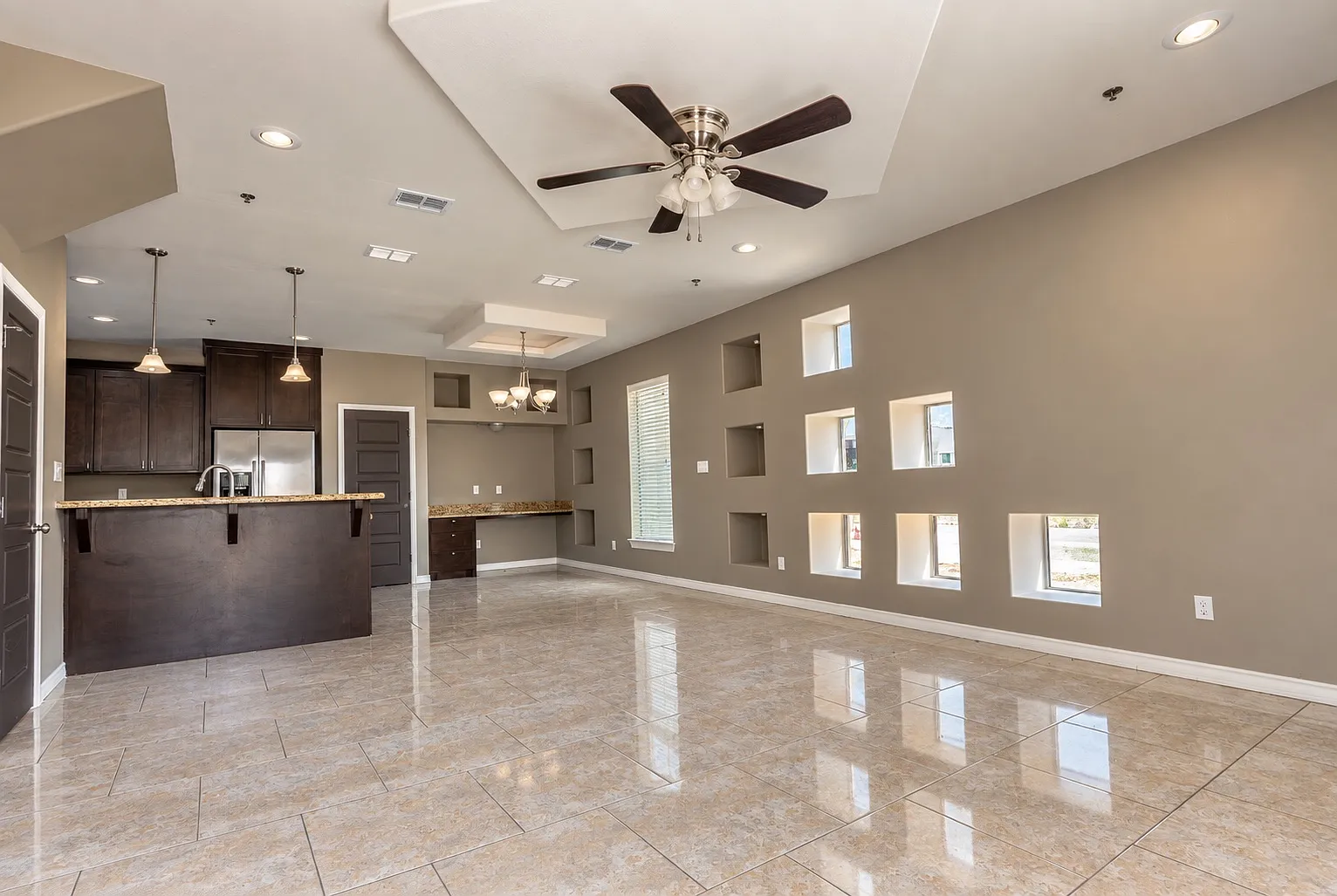 2 bed, 2.5 bath, 1248 sqft, $1,300 — Photo 3