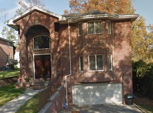 840 Banta Pl, Ridgefield, NJ 07657