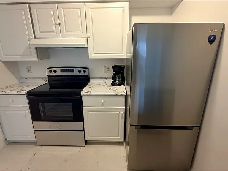 3407 Winkler Ave #309 — Photo 4