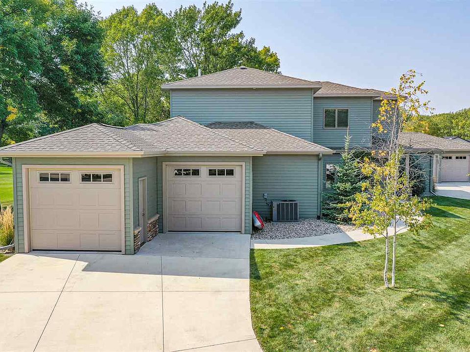 1st image of 955 Emerald Pines Dr