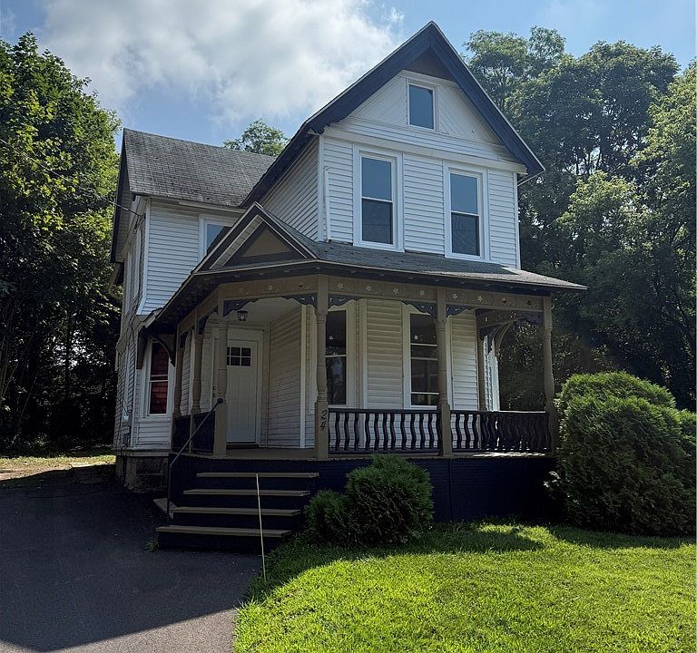 1st image of 24 Wood St