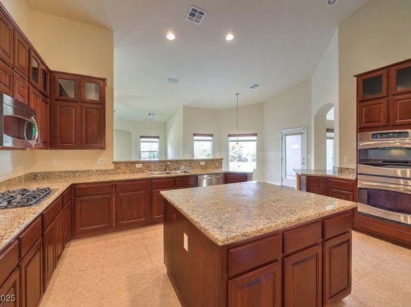 6412 Moss Agate Dr, Las Vegas, NV 89131
