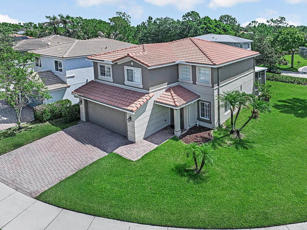 3 bed, 2.5 bath, 2108 sqft, $3,500 — Photo 2