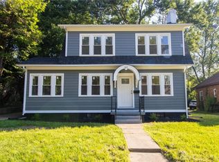 527 W Parkwood Dr, Dayton, OH 45405