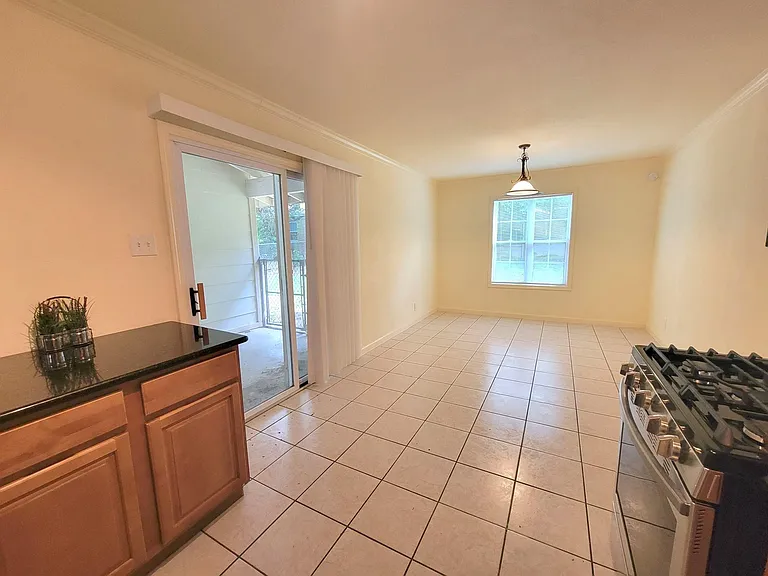 1206 Dwyce Dr — Photo 4