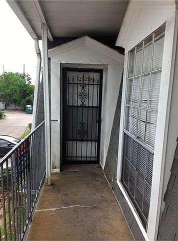 Main Entrance into Living Ro