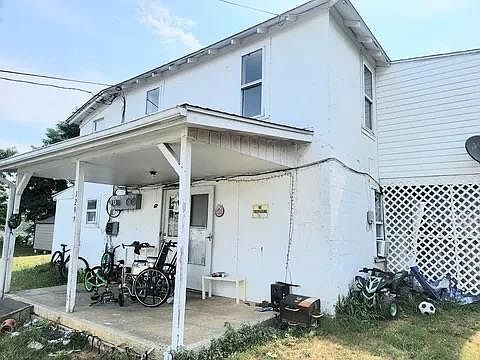 3rd image of 129 Newbern Rd