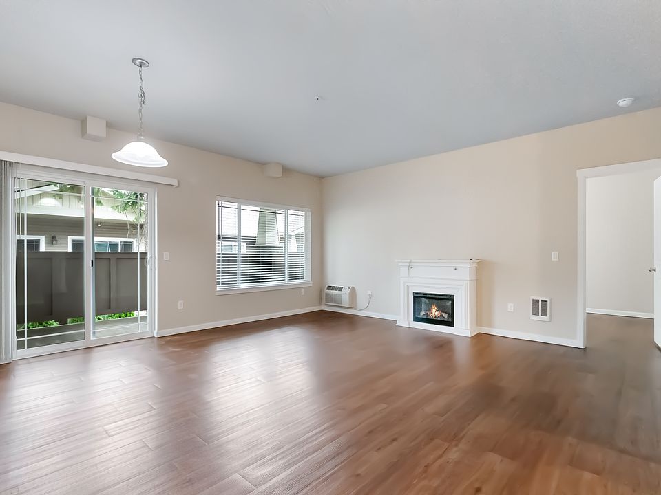 1st image of 6826 N Pinegrove Dr APT 101