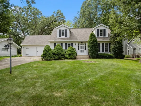 186 Westgate Dr, Elgin, IL 60123