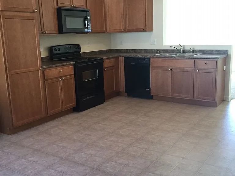 29-35 Stoneyview Way — Photo 2