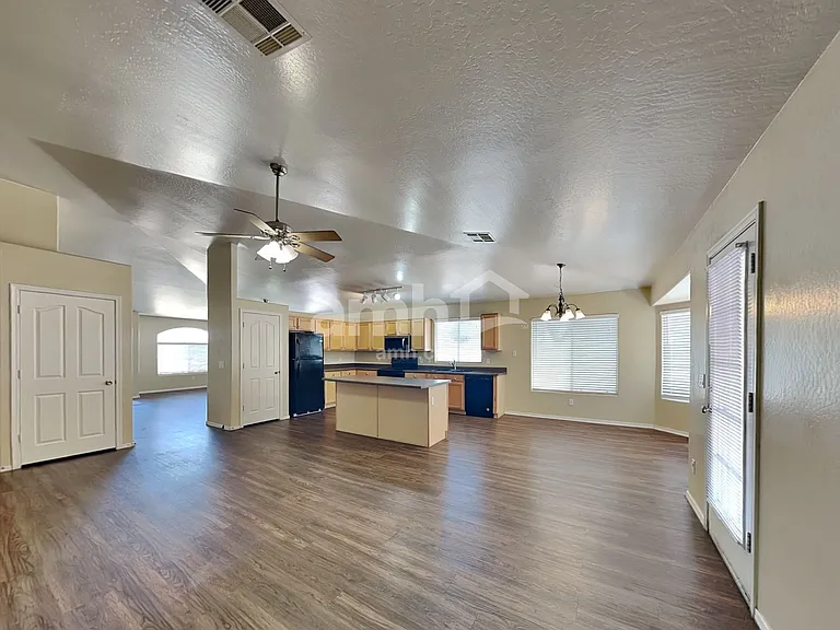 3537 E Murrieta Rd — Photo 7