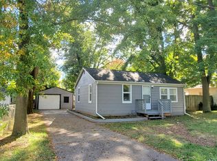 1079 W Schumacher Ave, Flint, MI 48507