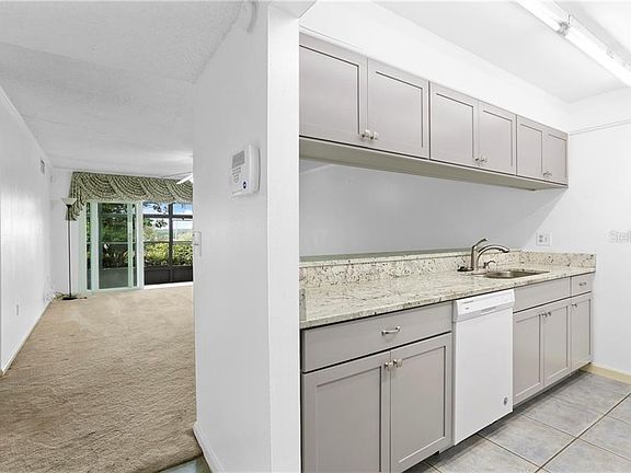 5th image of 105 La Casa #105