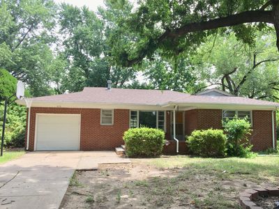 570 N Redbarn Ln, Wichita, KS, 67212