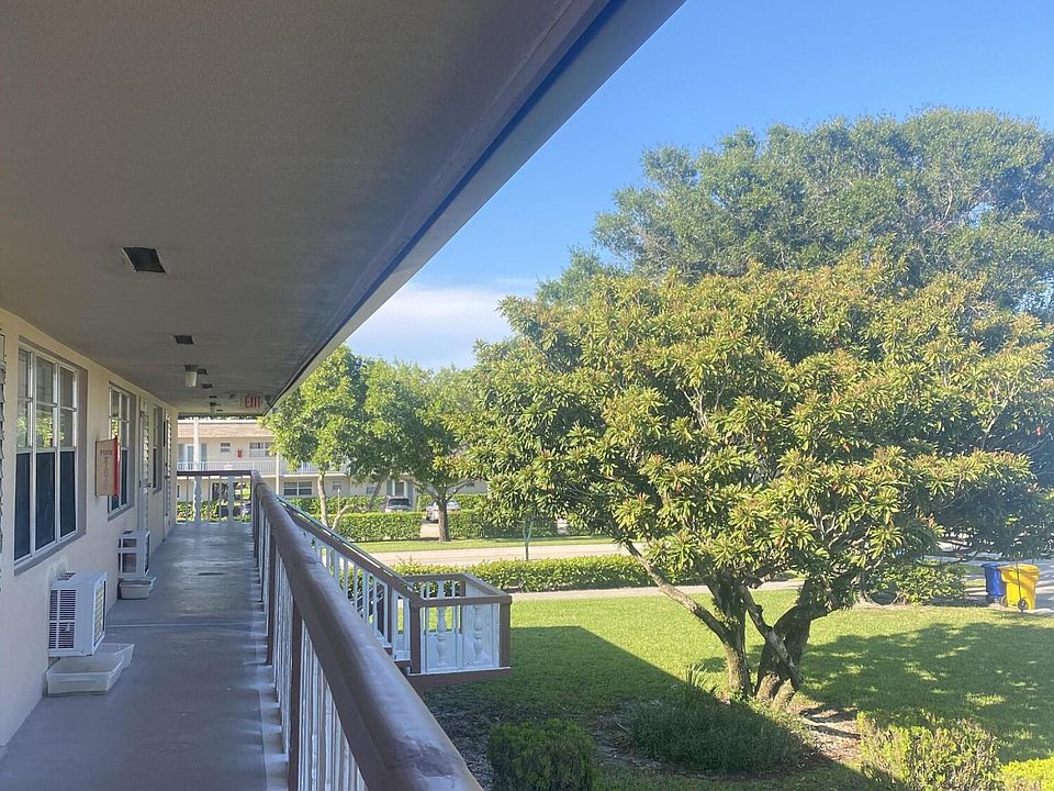 1st image of 429 Chatham U