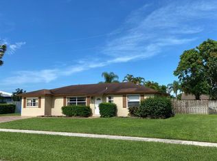 836 Hibiscus Dr, Royal Palm Beach, FL 33411
