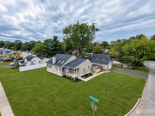 856 E Concourse, Keyport, NJ 07735