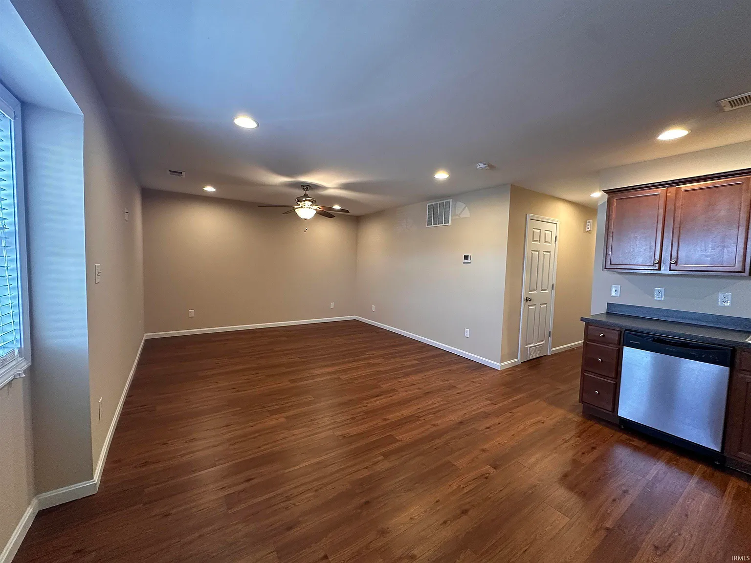 2 bed, 2.0 bath, 954 sqft, $1,200 — Photo 3
