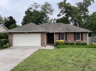 100 Bradbury Ct, Tullahoma, TN 37388