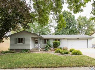 3305 E 31st St, Sioux Falls, SD 57103