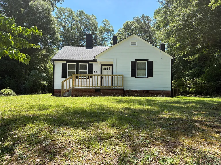 127 Rosemary Rd — Photo 1