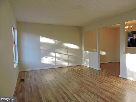 5th image of 20323 Kellys Ln