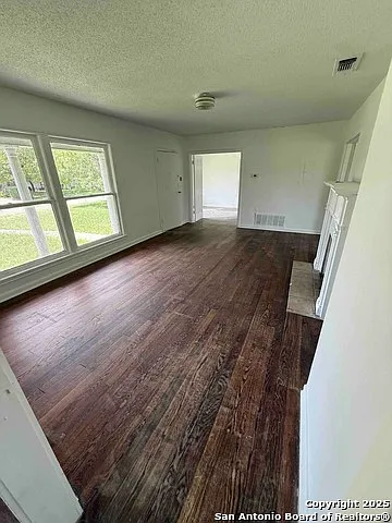 703 Alexander Hamilton Dr — Photo 5